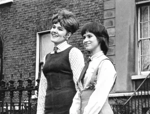 Jumper Prints: GIRL WITH GREEN EYES, Lynn Redgrave, Rita Tushingham, 1964