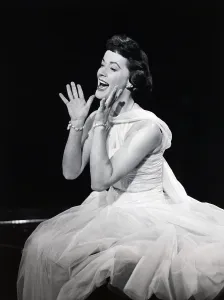 Singer Prints: THE GISELE MACKENZIE SHOW, Gisele MacKenzie, (host), 1957-1958