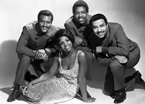 Knight Prints: Gladys Knight and the Pips, ca. 1960s. Courtesy: CSU Archives/Everett Collection