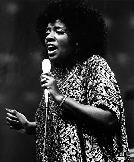 Gaynor Prints: Gloria Gaynor, circa 1979. Courtesy: CSU Archives / Everett Collection