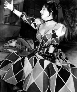 Films By Jean Renoir Prints: THE GOLDEN COACH, (aka LE CARROSSE D'OR), Anna Magnani, 1953