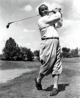 Swing Prints: Golfer GENE SARAZEN takes a swing, 7/21/54. Courtesy: CSU Archives / Everett Collection