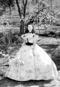 Vivien Prints: GONE WITH THE WIND, Vivien Leigh at Tara Plantation, 1939