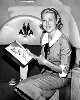 Images Dated 27th June 2025: Grace Kelly, returning to Hollywood from the French Riviera