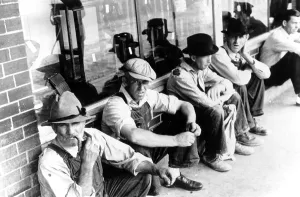 Unemployed Prints: Great Depression, Unemployed Men, 1930's. Courtesy: CSU Archives / Everett Collection