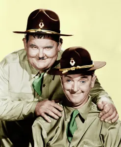 Images Dated 14th June 2012: GREAT GUNS, from left: Oliver Hardy