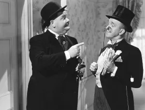 Pince Nez Prints: GREAT GUNS, from left: Oliver Hardy
