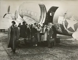 Soviets Prints: A group of Russians returning to the Soviet Union in an American plane, 1945