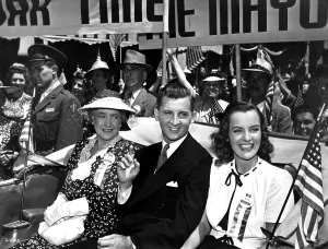 Convertible Prints: HAIL THE CONQUERING HERO, Georgia Caine, Eddie Bracken, Ella Raines, 1944