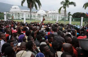 Geologic Prints: Haitians gathers for food distribution in front of the destroyed Presidential Palace in Port au Prince Haiti on Jan