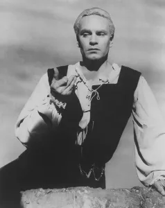 Images Dated 21st September 2015: HAMLET, Laurence Olivier, 1948