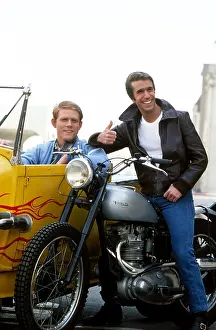 Jalopy Prints: HAPPY DAYS, from left, Ron Howard, Henry Winkler, 1974-84 (1976 photo)