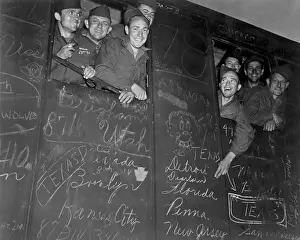 Railroad Prints: Happy Veterans, some of the first to be sent home under the Army's new point system