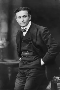 Illusionists Prints: Harry Houdini (1874-1926), American magician famous for his escape acts