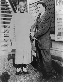 Entertainers Prints: Harry Houdini and Chinese magician Ching Ling Foo, at Brighton Beach, New York ca. 1912
