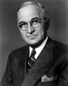 Truman Prints: HARRY TRUMAN. Courtesy: CSU Archives / Everett Collection
