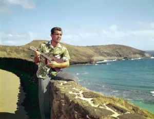 Conrad Prints: HAWAIIAN EYE, Robert Conrad, on location