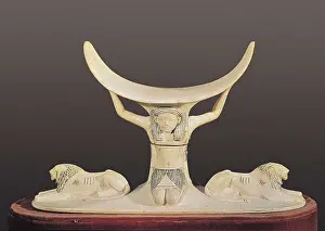 Headrest with Shu, the Egyptian God of the Air. 1370 -1352 BC. Tomb of Tutankhamun. Egyptian art. New Kingdom. Sculpture in the round. EGYPT. Cairo. Egyptian Museum. Proc: EGYPT