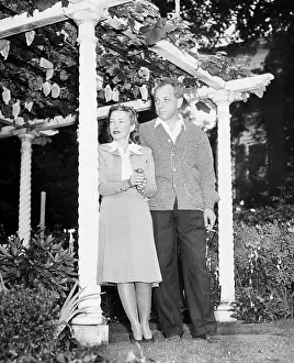 Csubeta15061 Prints: Helen Hayes and her husband Charles McArthur
