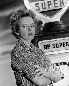 Plaid Prints: HELL DRIVERS, Peggy Cummins, 1957