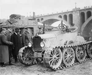 Images Dated 30th December 2008: Henry Ford (1963-1947), and Military officers