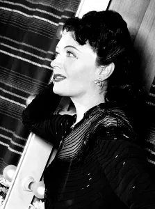 Negri Prints: HI DIDDLE DIDDLE, Pola Negri, on-set, April 1943
