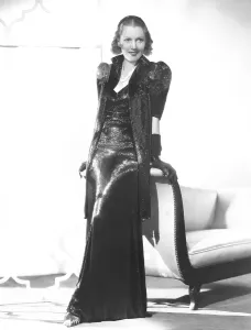 Images Dated 27th September 2013: HISTORY IS MADE AT NIGHT, Jean Arthur, 1937