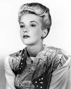 Images Dated 1st May 2015: HI'YA, SAILOR, Phyllis Brooks, 1943