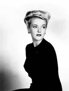 Images Dated 1st May 2015: HI'YA, SAILOR, Phyllis Brooks, 1943