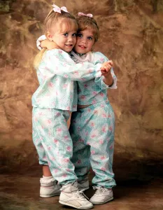 Embrace Prints: FULL HOUSE, Ashley & Mary Kate Olsen, 1990