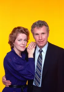 1980s Prints: HOUSE CALLS, from left: Lynn Redgrave, Wayne Rogers, (1980), 1979-1982