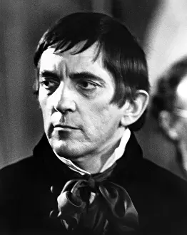 Movpor11 Prints: HOUSE OF DARK SHADOWS, Jonathan Frid, 1970