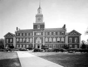 Images Dated 6th May 2008: Howard University, Founders Library, Washington, DC. photo ca. 1970s