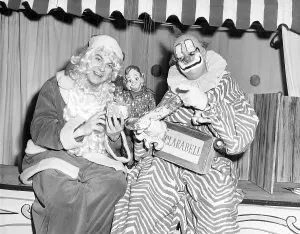 Santa Claus Prints: THE HOWDY DOODY SHOW, from left: Buffalo Bob Smith as Santa Claus