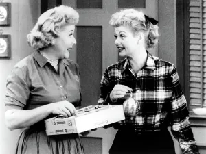 Friends Prints: I LOVE LUCY, ('The I Love Lucy Christmas Special)