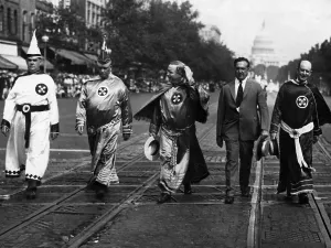 Images Dated 31st March 2007: Imperial Wizard Hiram Wesley Evans (center)