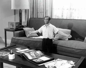 Images Dated 20th December 2005: THE INCREDIBLE SHRINKING MAN, Grant Williams, 1957