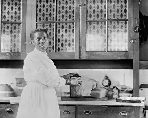 Lcgr15112 Prints: Inez McWhorter, was the Harding's cook in Marion, Ohio, ca. 1906-1920