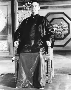THE INN OF THE SIXTH HAPPINESS, Robert Donat, 1958, TM & Copyright 20th Century Fox Film Corp./courtesy Everett Collection
