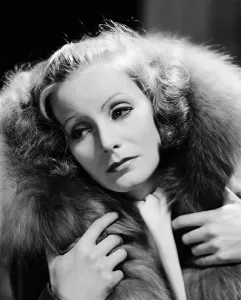 Images Dated 25th July 2011: INSPIRATION, Greta Garbo, portrait by Clarence Sinclair Bull, 1931