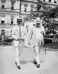 Tea Pot Dome Prints: Interior walking with Theodore Roosevelt Jr