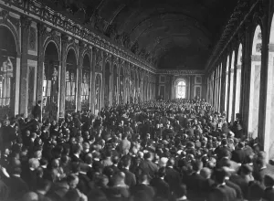 Austria Prints: International delegates in the Palace des Glaces (Hall of Mirrors)