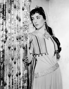 Images Dated 5th September 2014: IVANHOE, Elizabeth Taylor, 1952