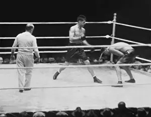 Ropes Prints: Jack Dempsey's famous crouching attack in the fourth round of his bout against Gene Tunney