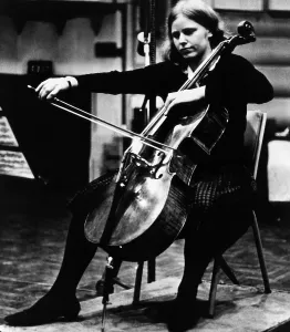 Images Dated 8th March 2007: Jacqueline du Pre, 1967. Courtesy: CSU Archives/Everett Collection
