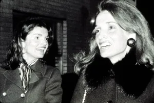 Fur Collar Prints: Jacqueline Kennedy Onassis and her sister Lee Radziwill in 1975