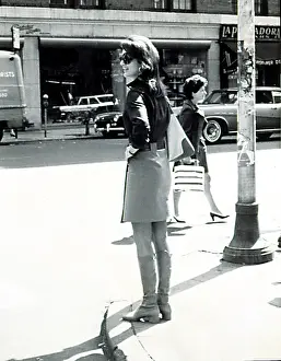 Street Prints: JACQUELINE KENNEDY ONASSIS, walking around New York City