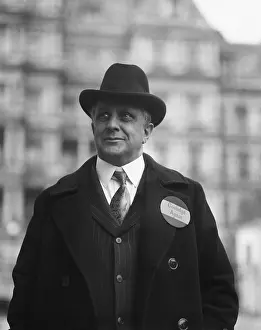 Lcgr15112 Prints: James J. Davis, Sec. of Labor wears a campaign button for his boss