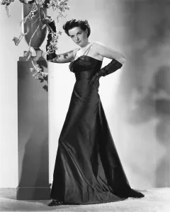 Images Dated 24th June 2014: Jane Russell, in an emerald-green satin gown by Howard Shoup, ca. 1950