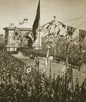 Banners Prints: Japanese crowds celebrate the procession carrying Admiral Togo